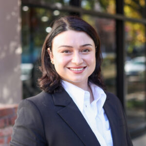 Kierstin Kurz Bio