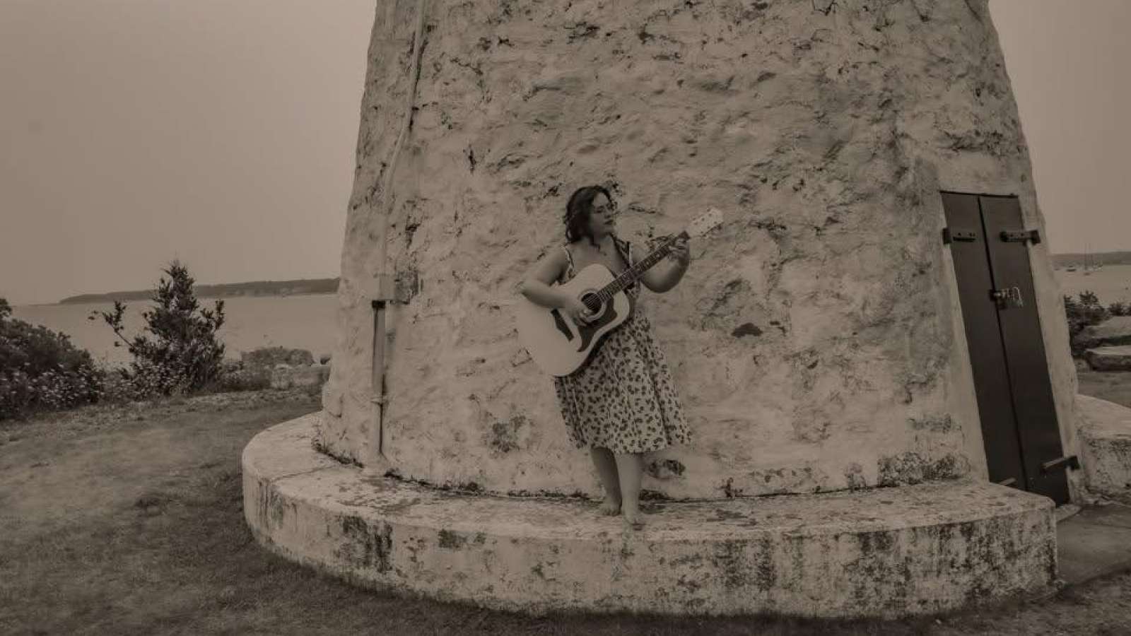 Sara Achorn Acoustic Show